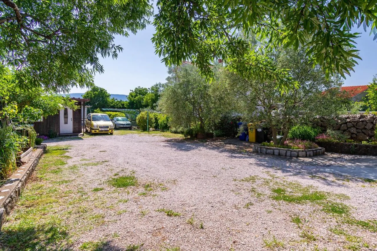 Guest house Apartments And Rooms With Parking Space Skrbcici, Krk - 21231