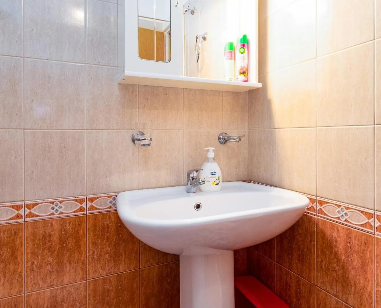 Apartments And Rooms With Parking Space Skrbcici, Krk - 21231 Guest house