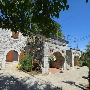 Appartamento Insula Insule - Rustic & Peaceful, Skrbčići